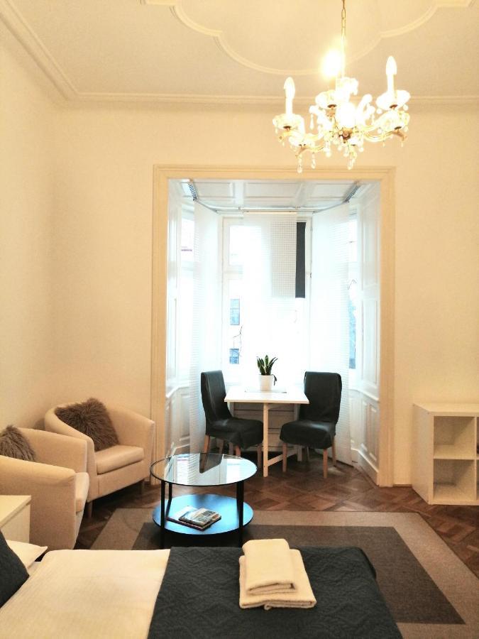 Ferienwohnungen Spittelberg Schrankgasse เวียนนา ภายนอก รูปภาพ